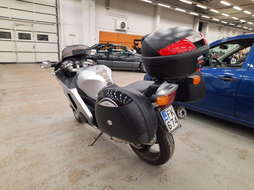 Honda CBR 2005 JL O 73