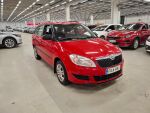 Skoda Fabia 2011 Punainen