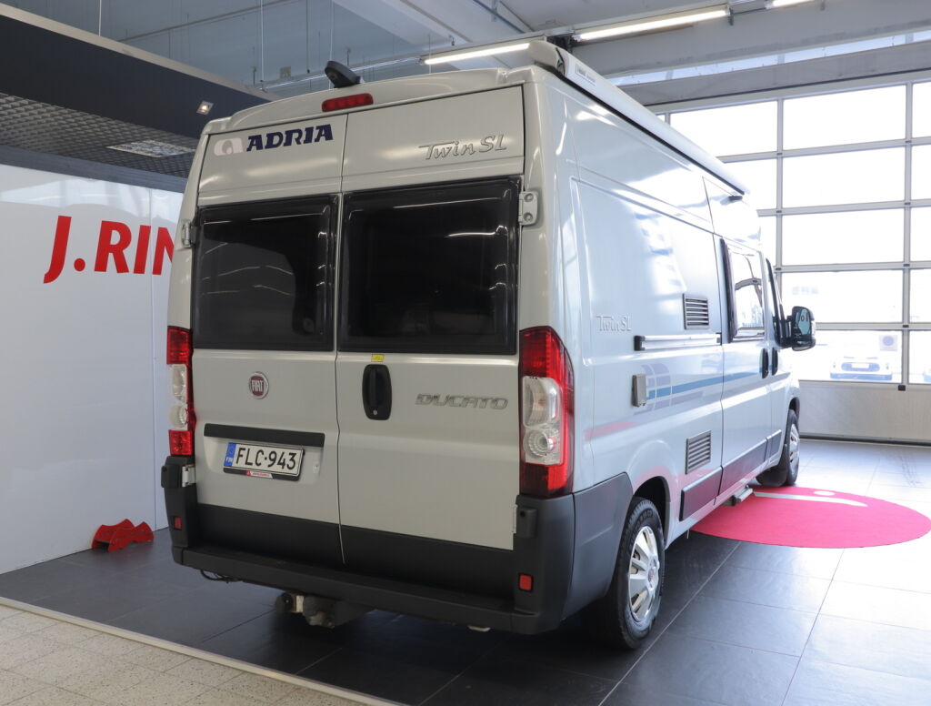 Adria TWIN 600 SL 2012 Hopea