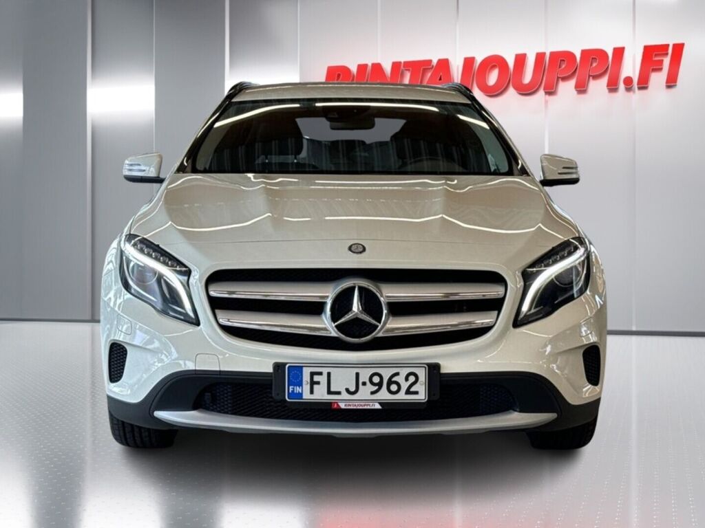 Mercedes-Benz GLA 2014 Valkoinen