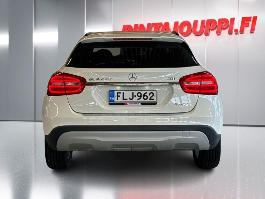 Mercedes-Benz GLA 2014 Valkoinen