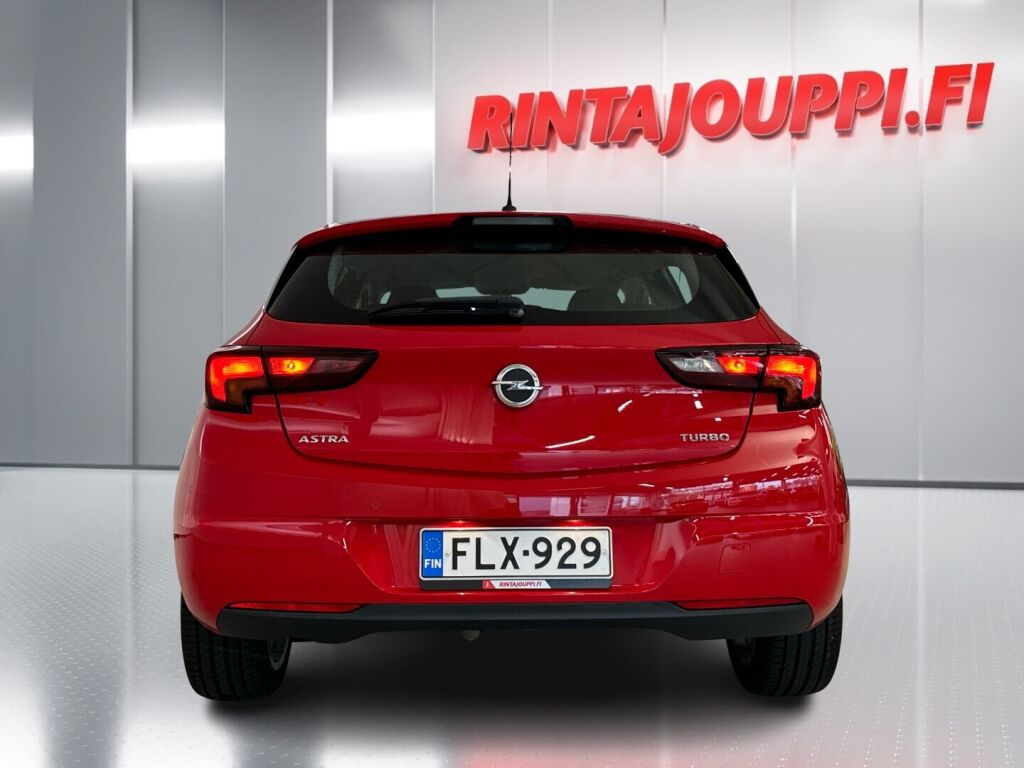 Opel Astra 2016 Punainen