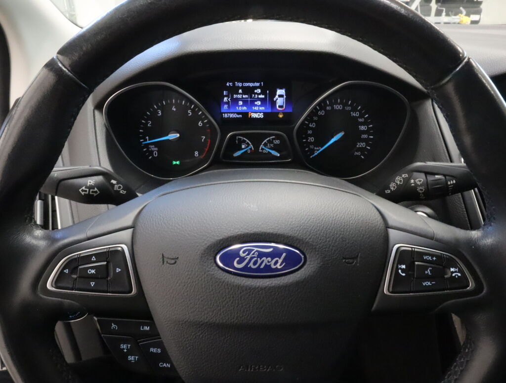 Ford Focus 2016 Harmaa