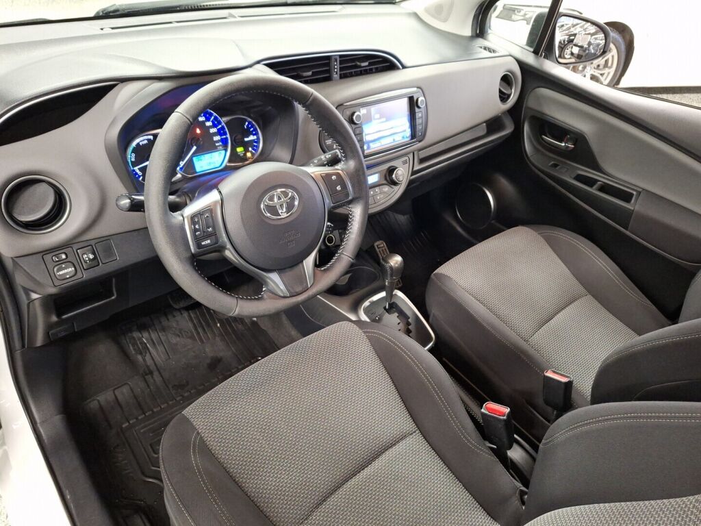 Toyota Yaris 2016 Valkoinen