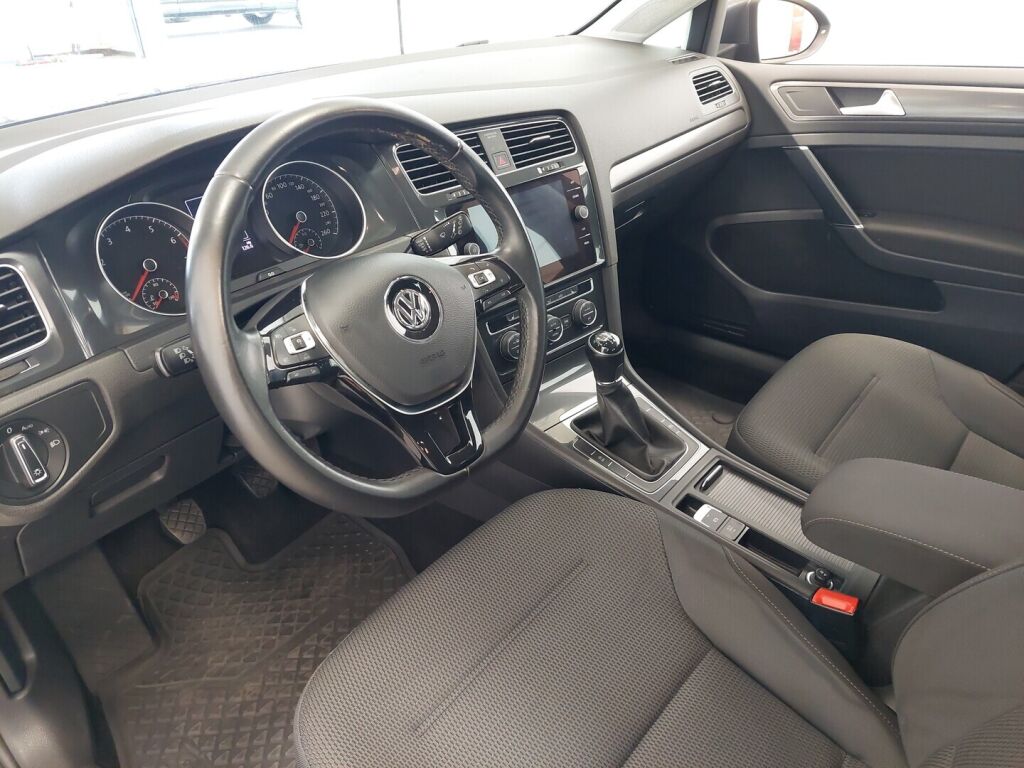 Volkswagen Golf 2018 Harmaa