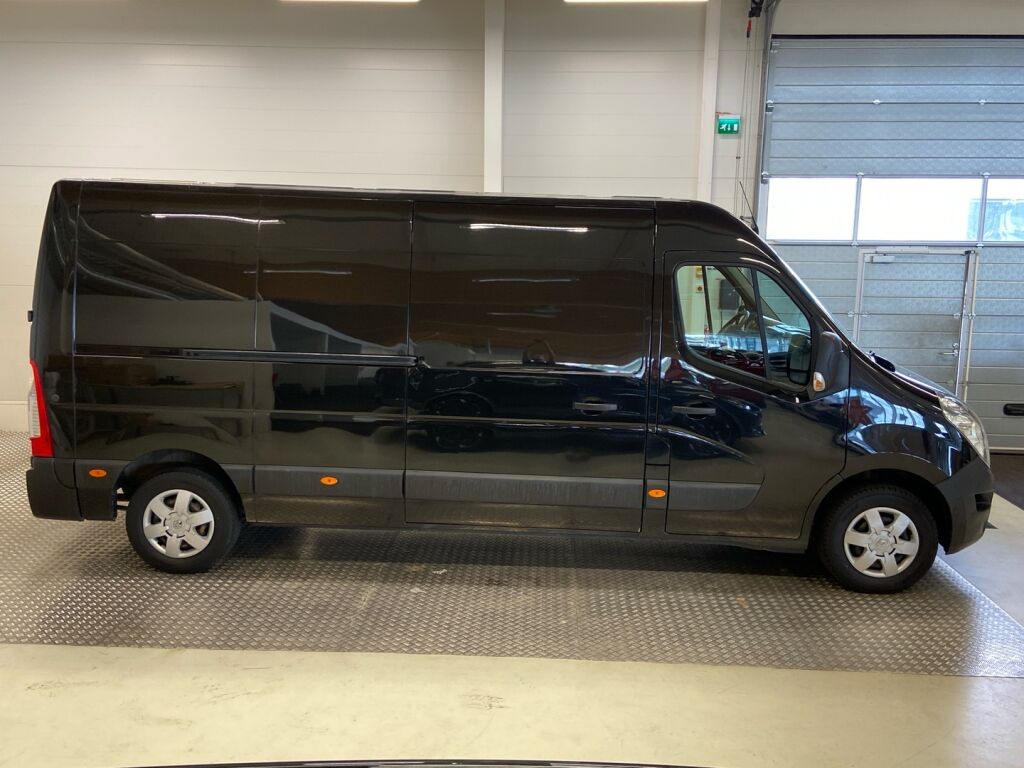 Renault Master 2018 Musta