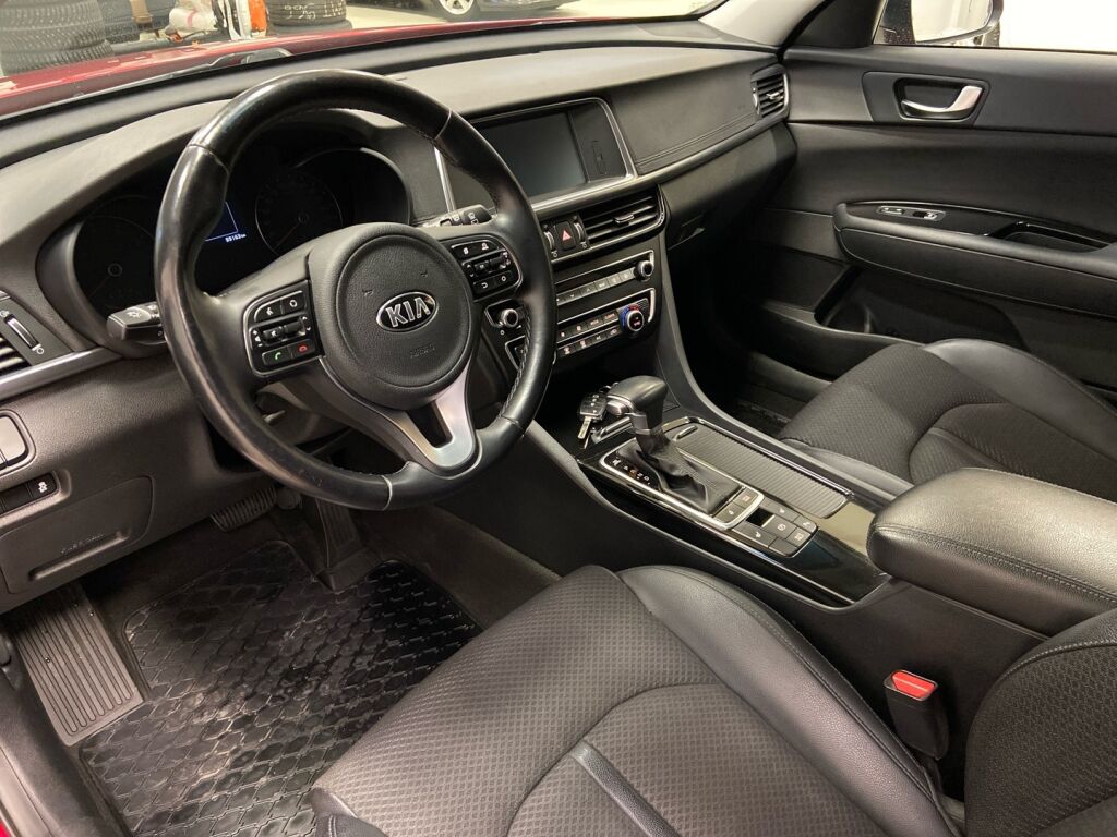 Kia Optima 2018 Punainen