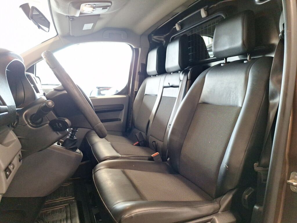 Toyota Proace 2018 Ruskea (beige)