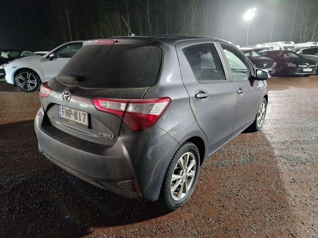 Toyota Yaris 2018 Harmaa