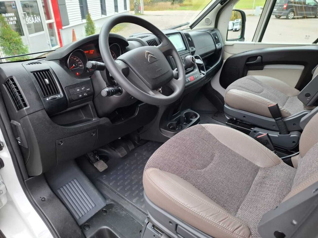 Adria Matrix Axess 670 SL 2019 Valkoinen