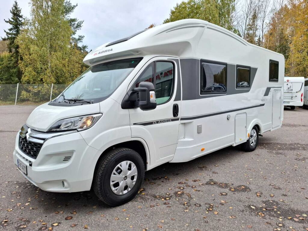 Adria Matrix Axess 670 SL 2019 Valkoinen