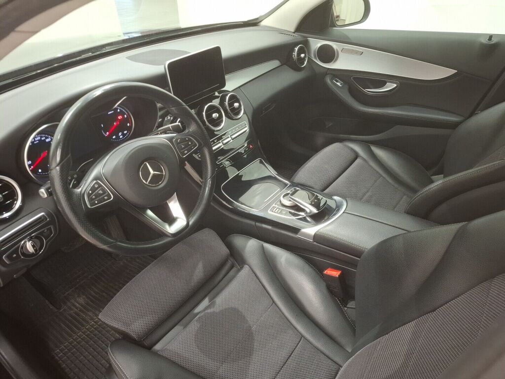 Mercedes-Benz C 2014 Met.musta