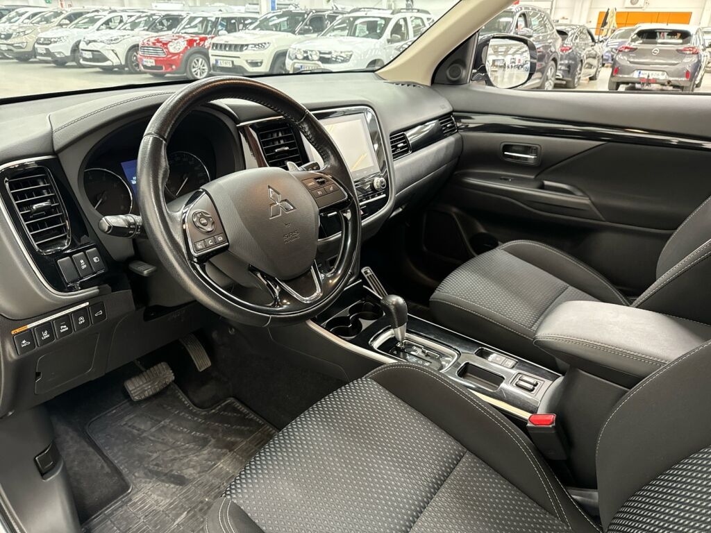 Mitsubishi Outlander 2020 Harmaa