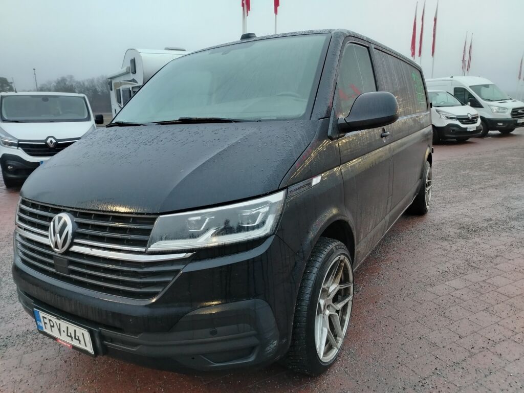 Volkswagen Transporter 2021 Musta