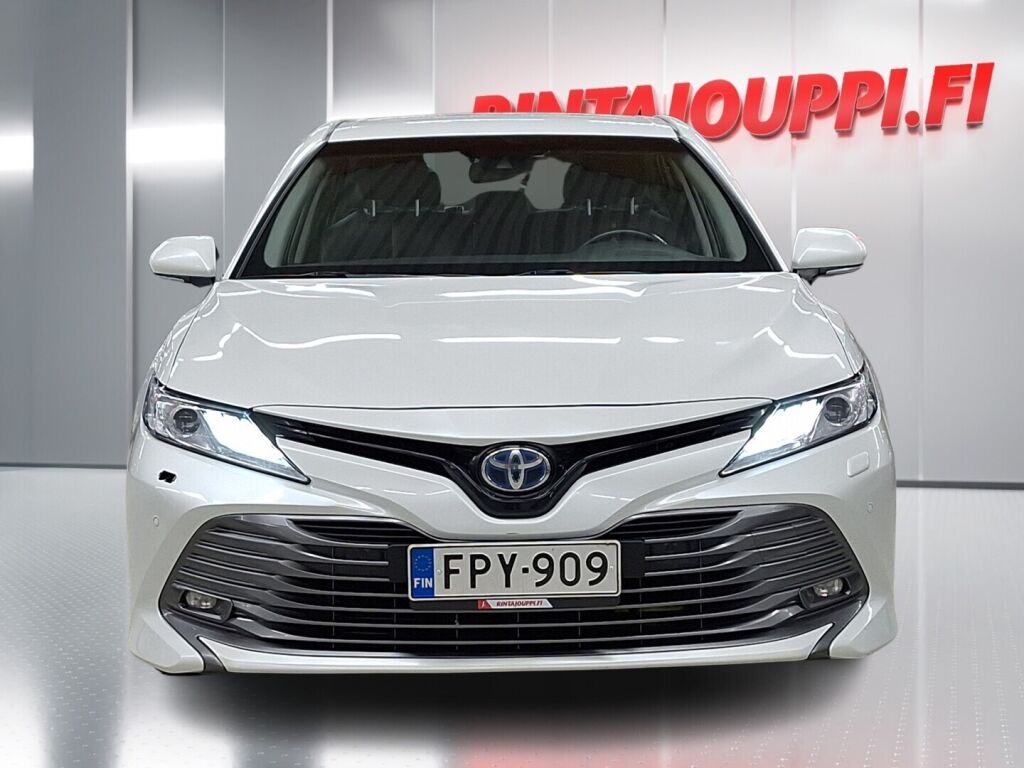 Toyota Camry 2021 Valkoinen