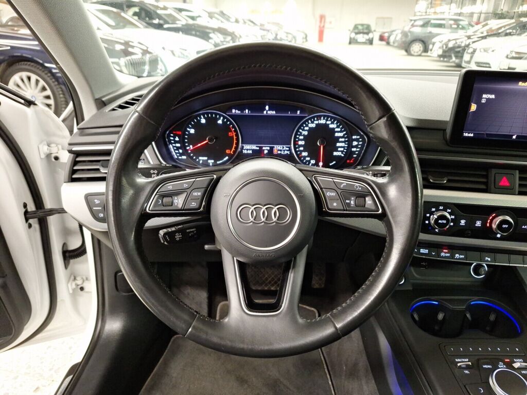 Audi A4 2019 Valkoinen