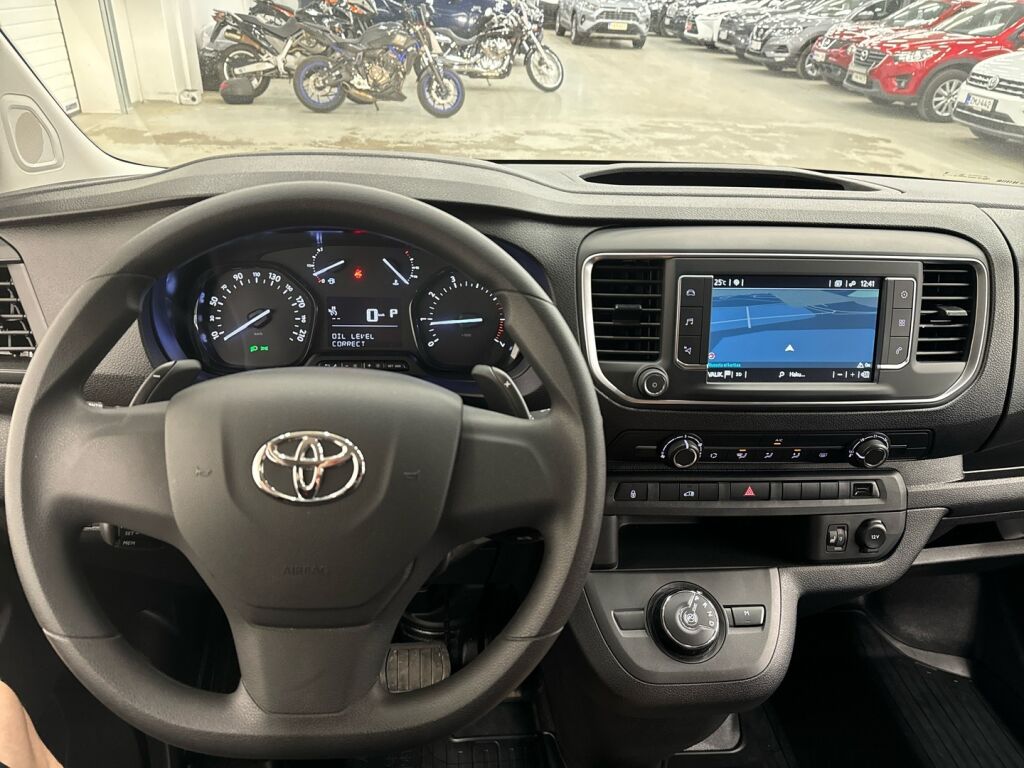 Toyota Proace 2023 Musta