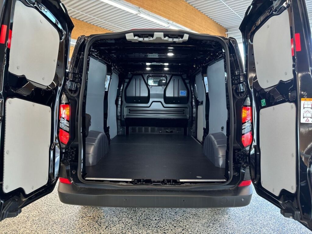 Ford Transit Custom 2024 Agate Black