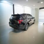 Ford Explorer 2021 Musta