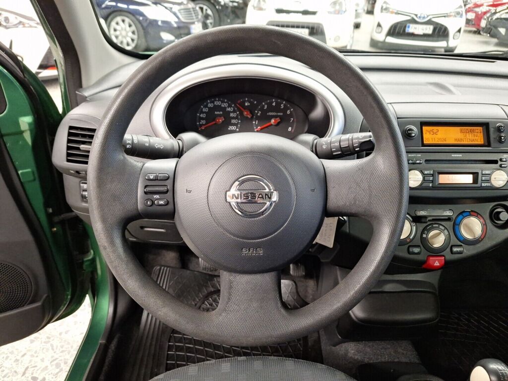 Nissan Micra 2005 Vihreä