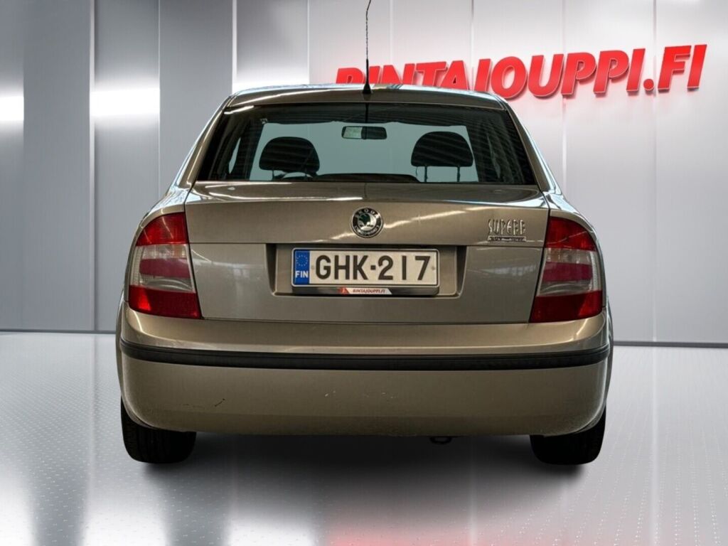 Skoda Superb 2008 Ruskea (beige)