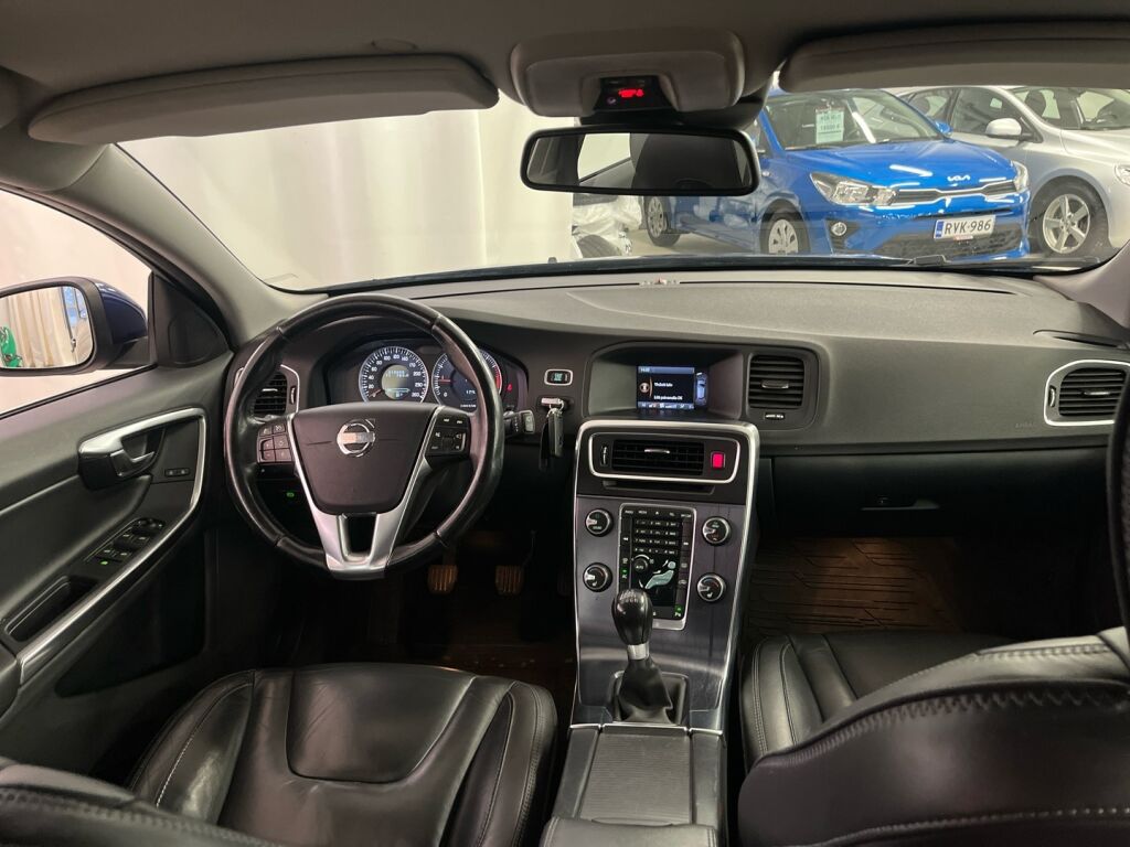 Volvo V60 2012 Sininen