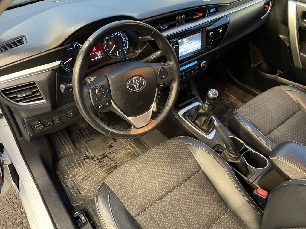 Toyota Corolla 2014 Valkoinen