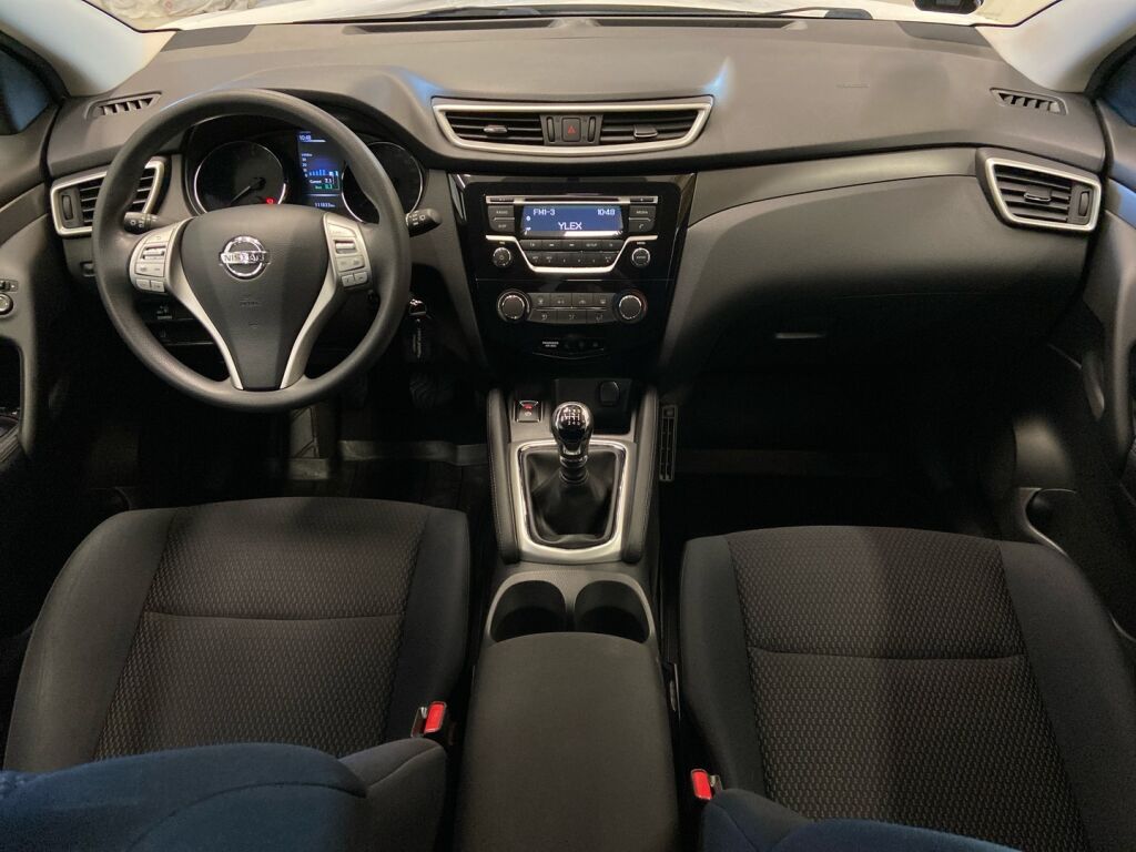 Nissan Qashqai 2015 Valkoinen