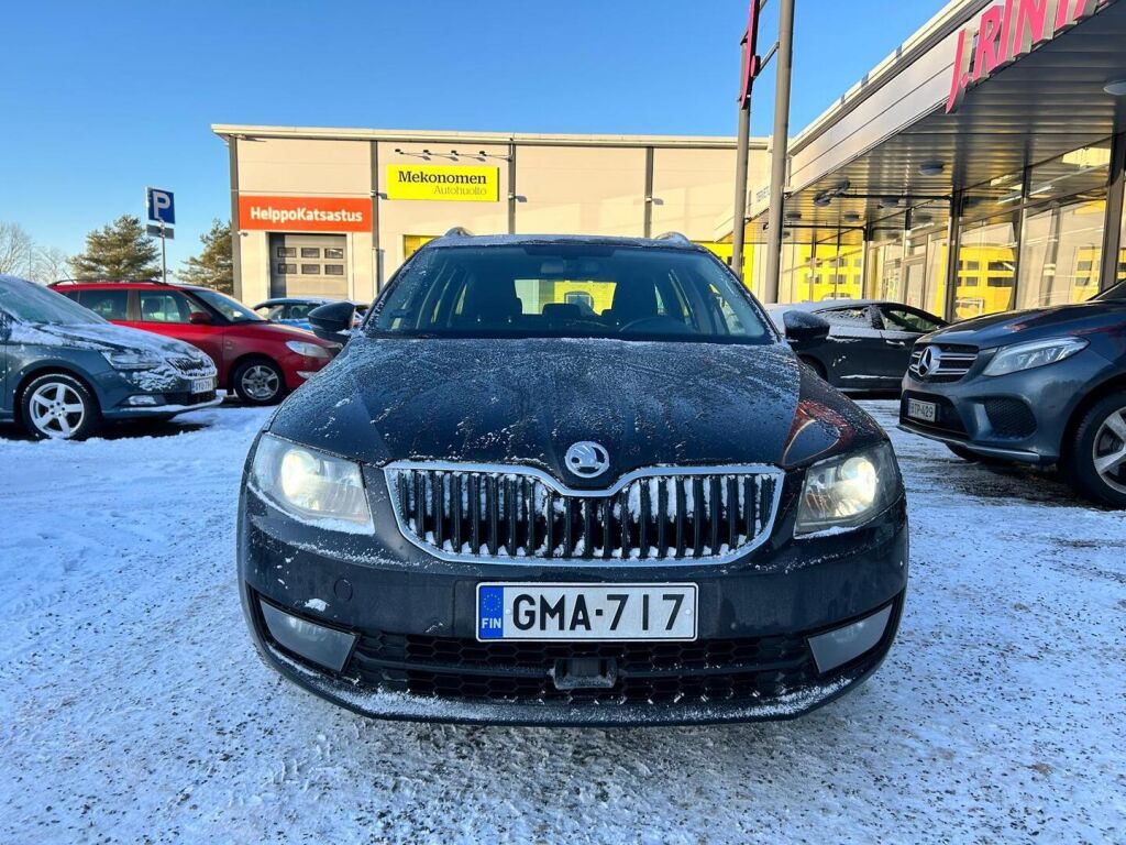 Skoda Octavia 2016 Musta