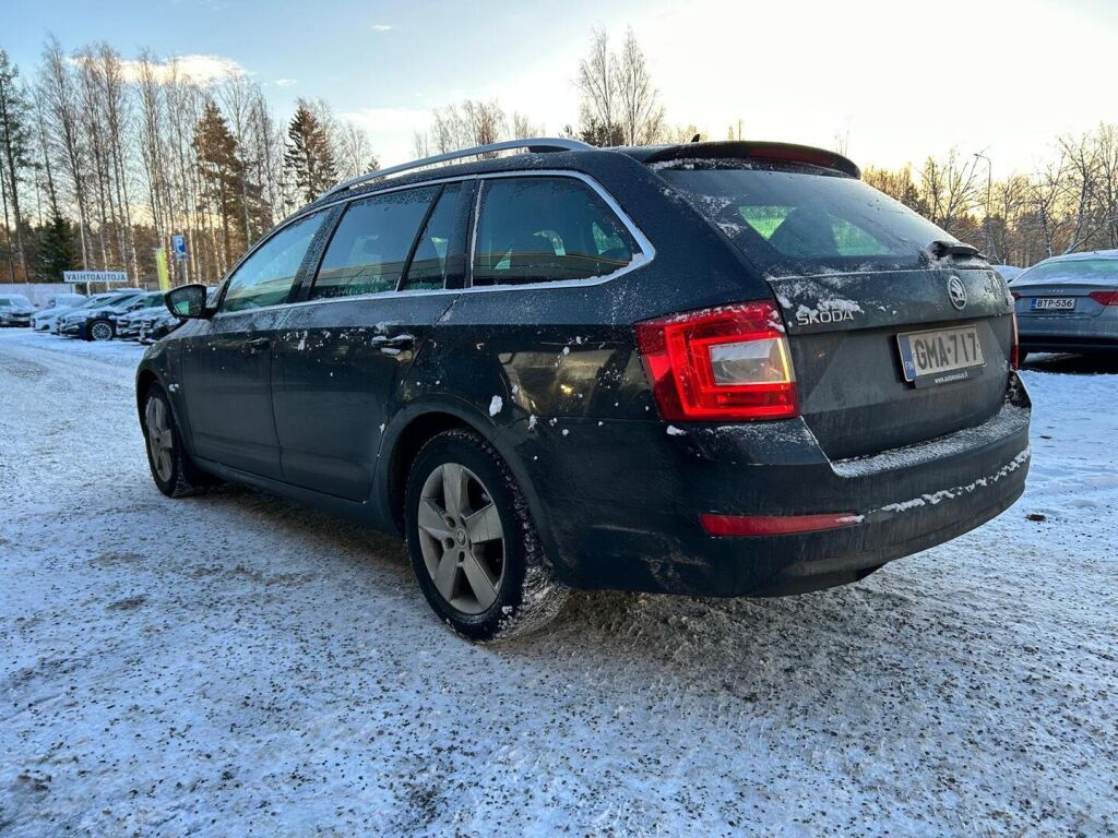 Skoda Octavia 2016 Musta