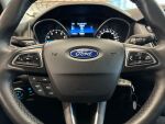 Ford Focus 2016 Punainen