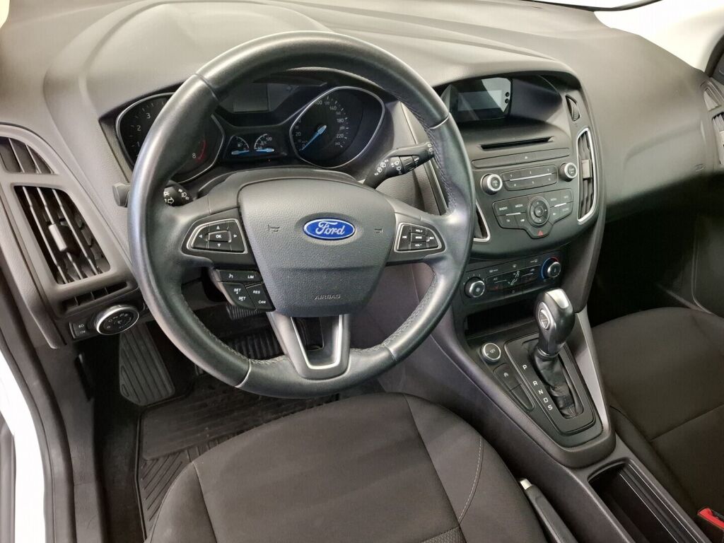 Ford Focus 2016 Valkoinen