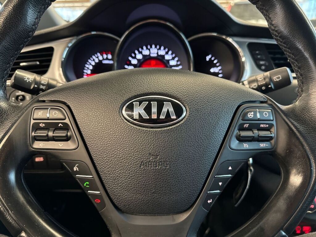 Kia Ceed 2016 Hopea