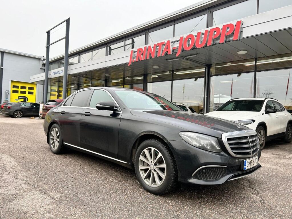 Mercedes-Benz E 2016 Musta