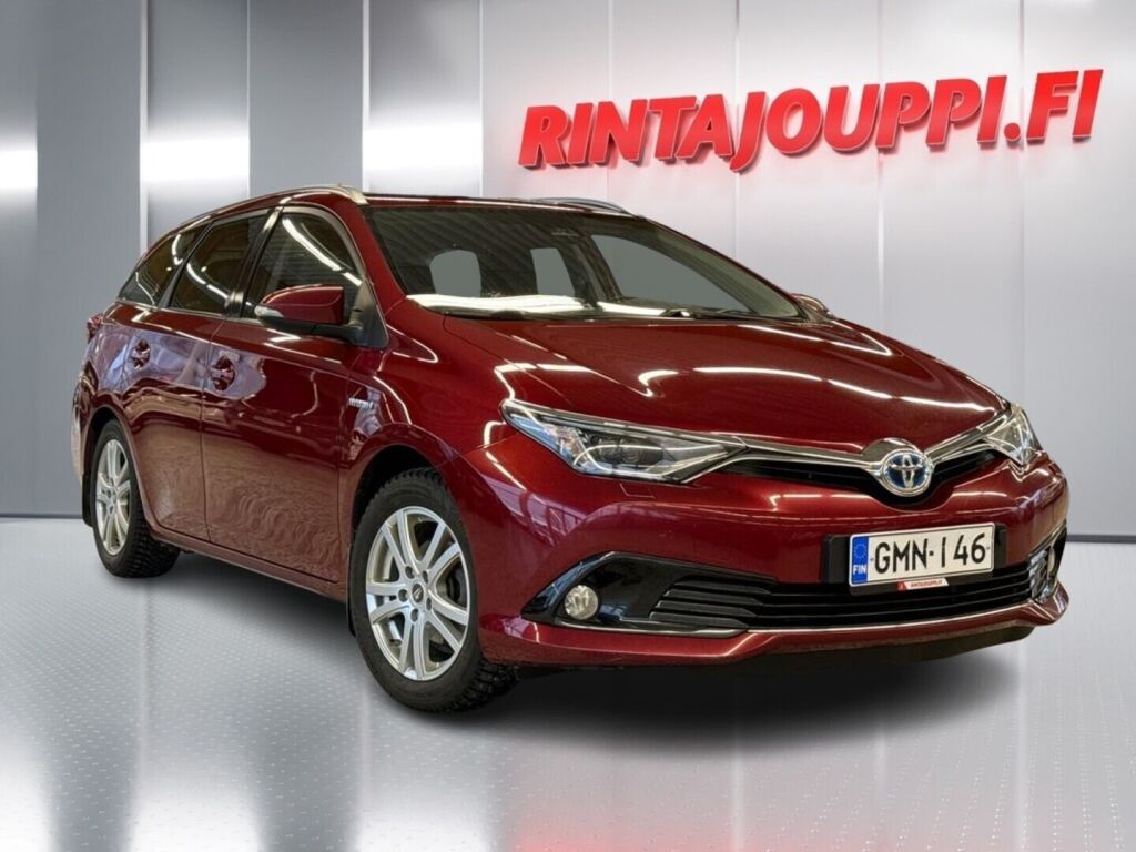 Toyota Auris 2017 Punainen