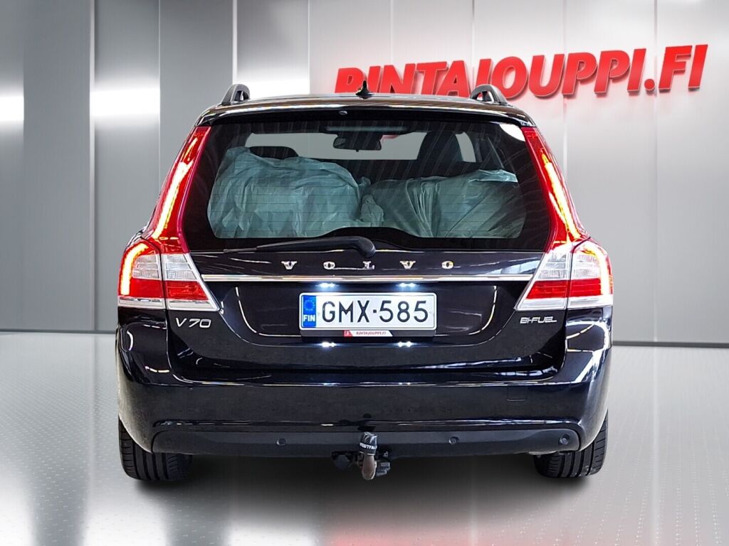 Volvo V70 2015 Musta