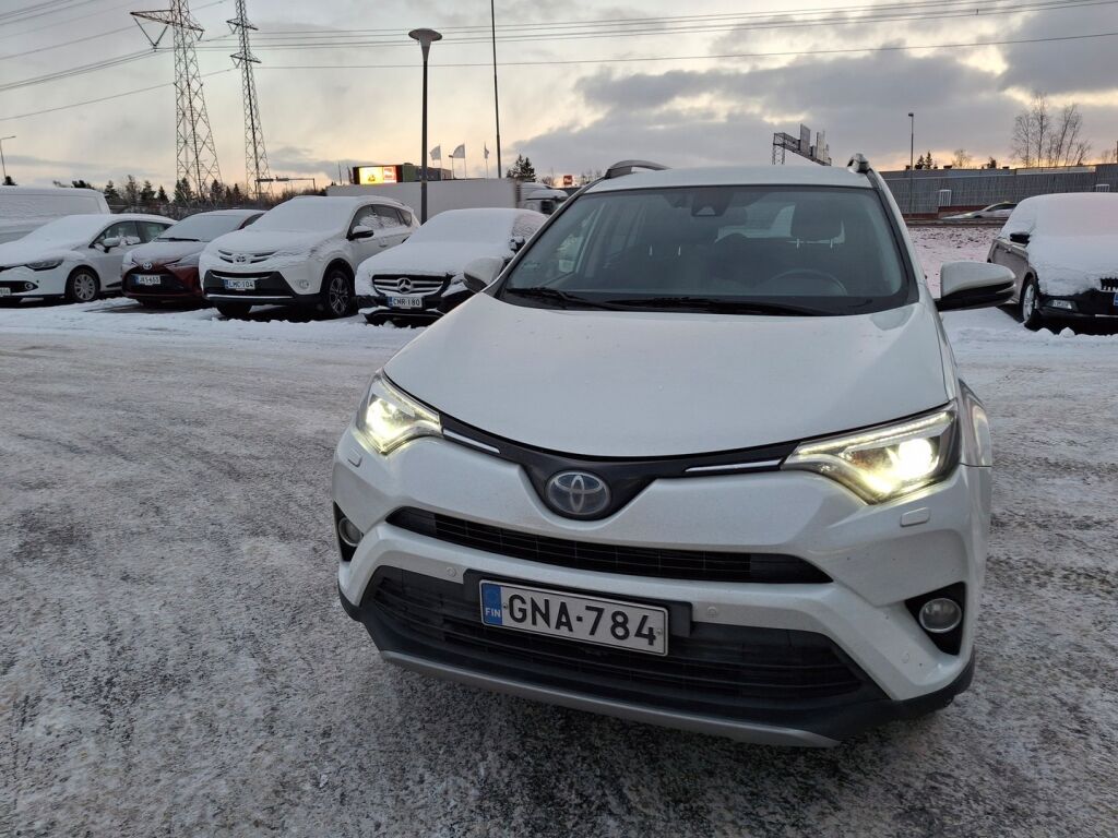 Toyota RAV4 2018 Valkoinen