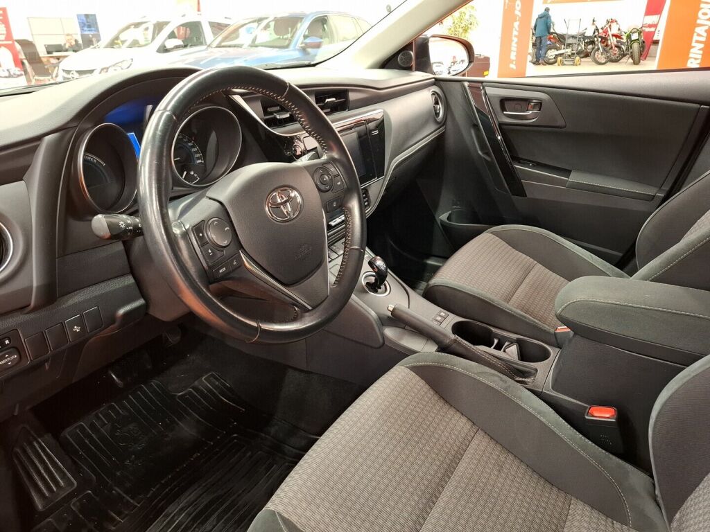 Toyota Auris 2018 Harmaa