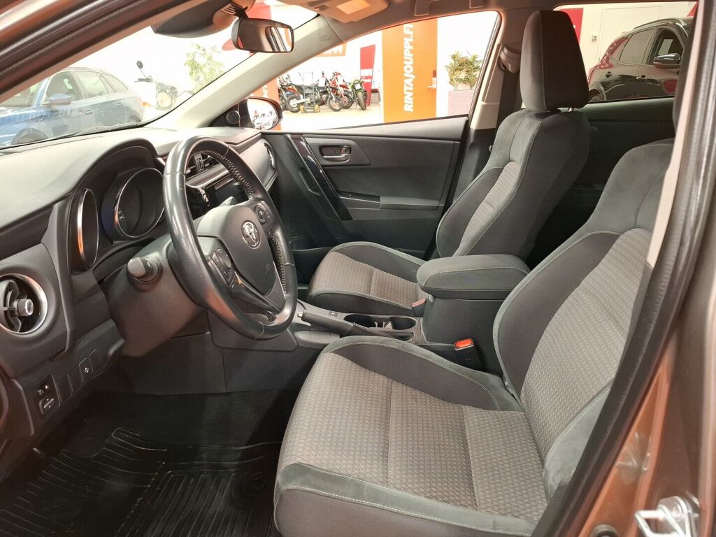 Toyota Auris 2018 Harmaa