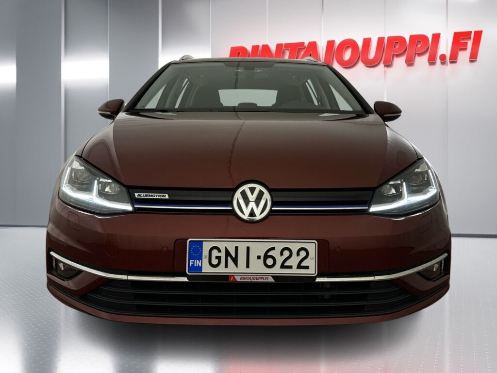 Volkswagen Golf 2020 Punainen