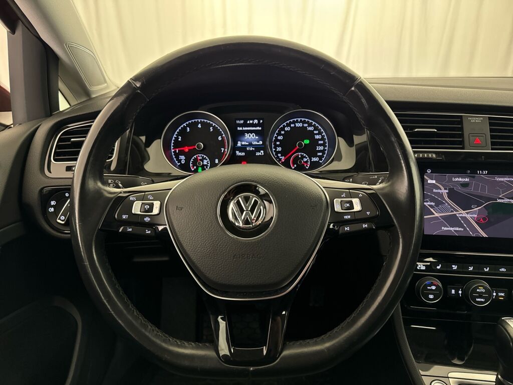 Volkswagen Golf 2020 Punainen