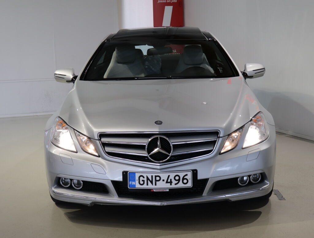 Mercedes-Benz E 2010 Harmaa