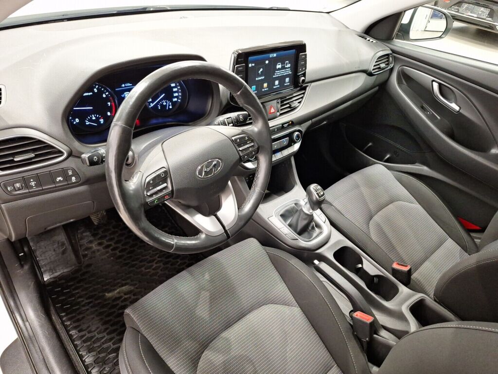 Hyundai i30 Wagon 2019 Valkoinen