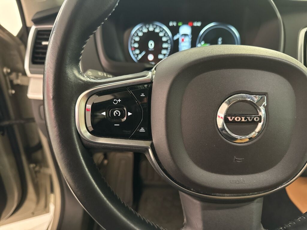 Volvo XC90 2016 Ruskea (beige)