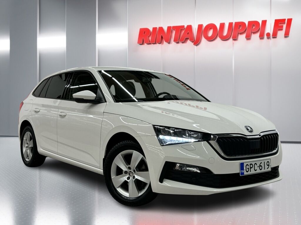 Skoda Scala 2023 Valkoinen