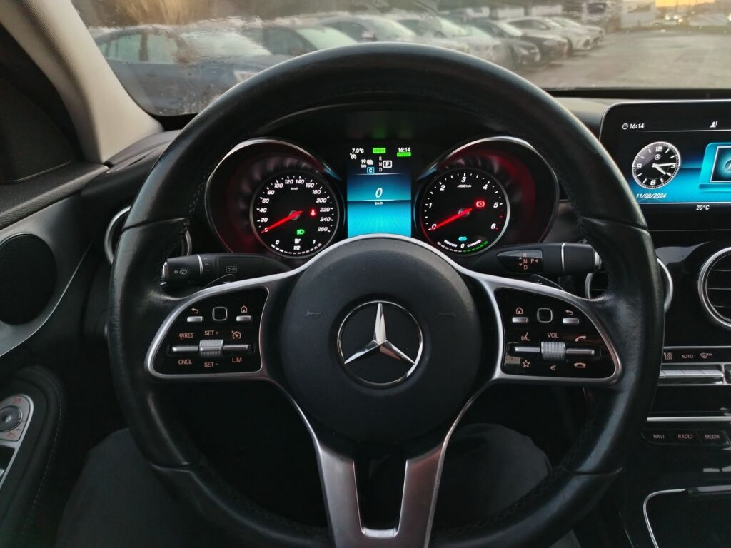 Mercedes-Benz C 2020 Musta