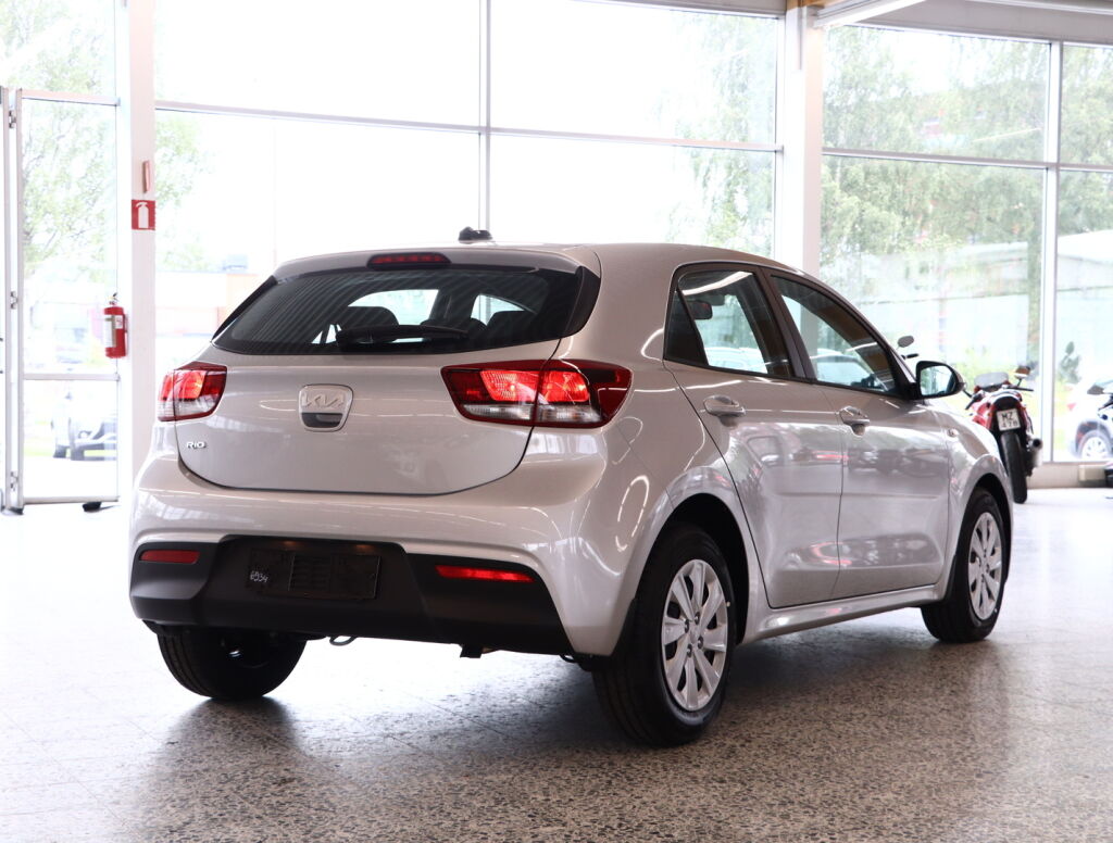 Kia Rio 2024 Hopea