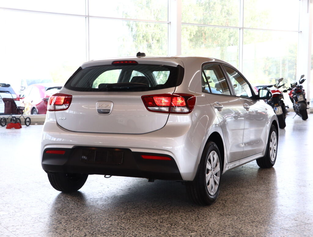 Kia Rio 2024 Hopea