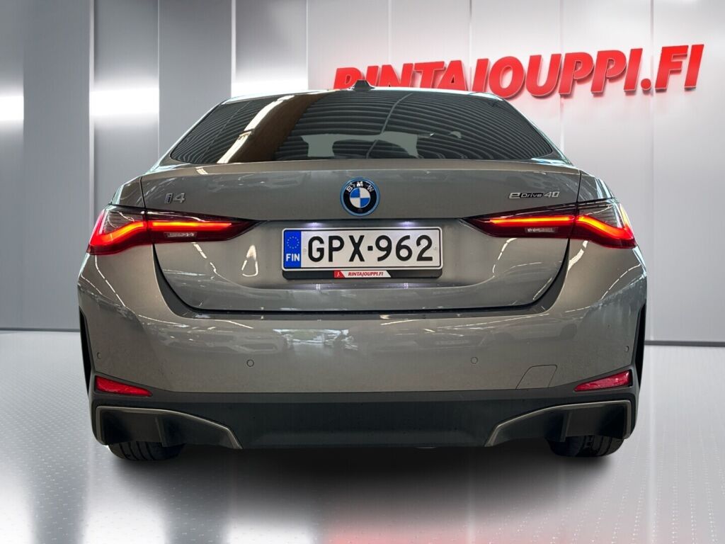 BMW i4 2023 Harmaa