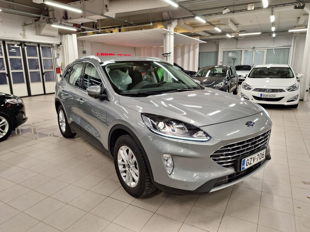 Ford Kuga 2021 Harmaa